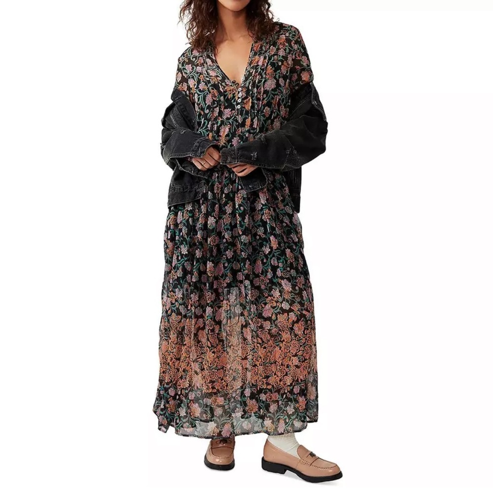 Free People New With Tags; Store Display: The original liner is not included